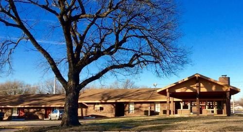 Regency Inn Iola エクステリア 写真